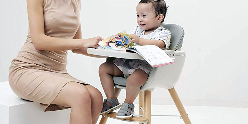 Sécurité et chaise haute pour bébé